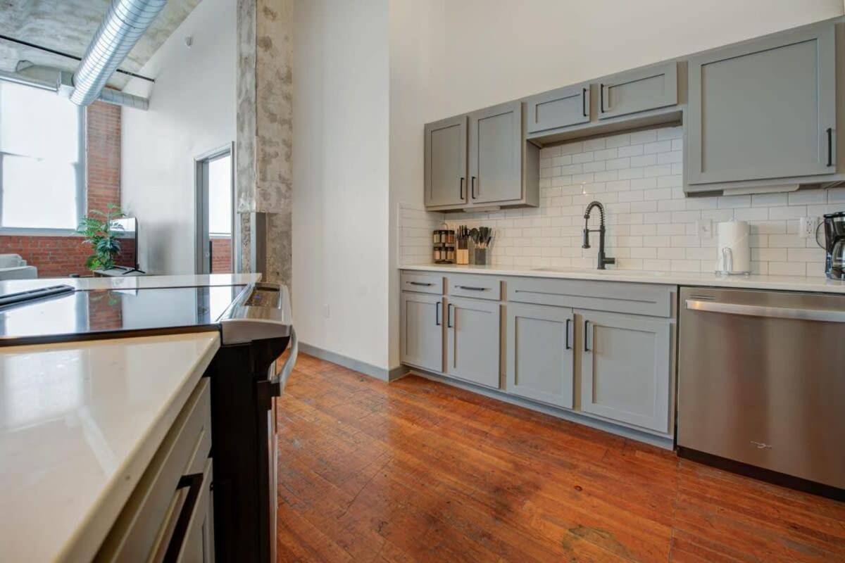 2Br 2Ba Spacious Historic Loft With Gym By Envitae カンザスシティ エクステリア 写真