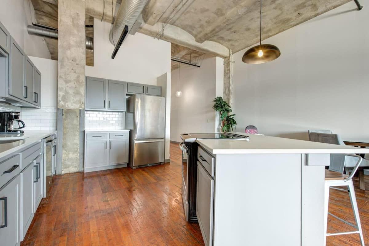 2Br 2Ba Spacious Historic Loft With Gym By Envitae カンザスシティ エクステリア 写真
